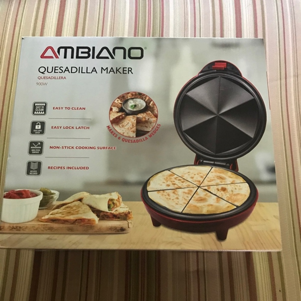 Quesadilla maker electric griddle small appliance new in box